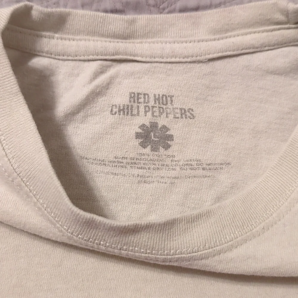 Red Hot Chili Peppers graphic tee - Picture 4 of 5